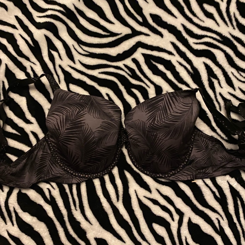 Victoria secret bra 34d